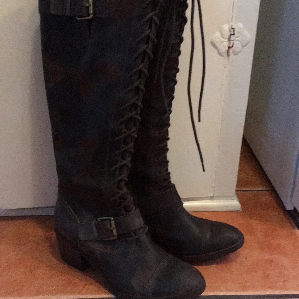 Donald pliner boots